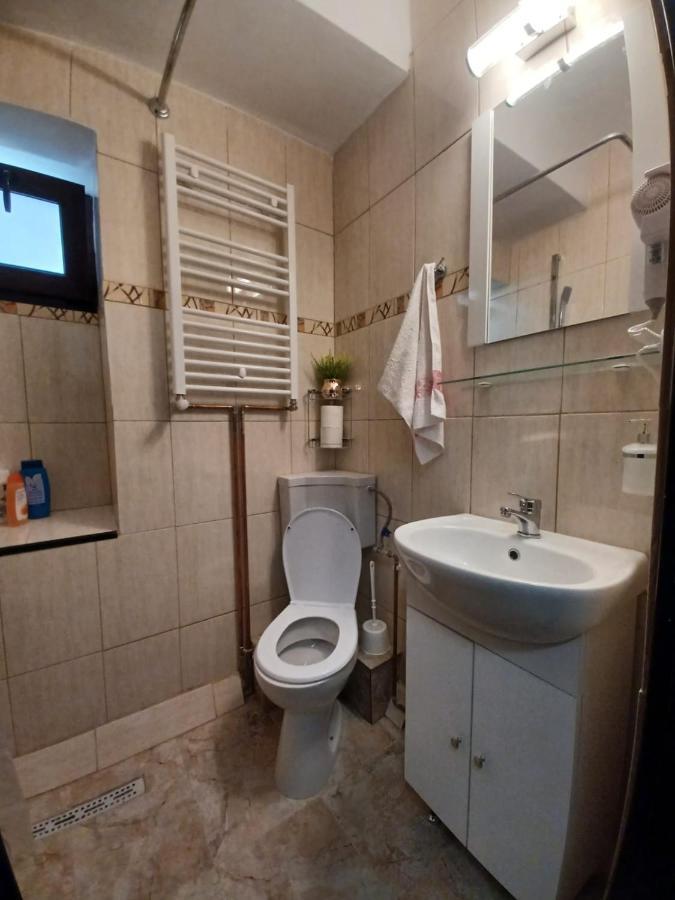 Studios Republicii Брашов Екстериор снимка