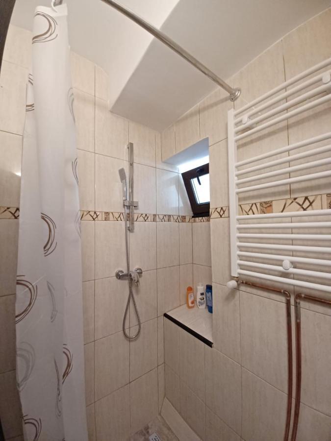 Studios Republicii Брашов Екстериор снимка